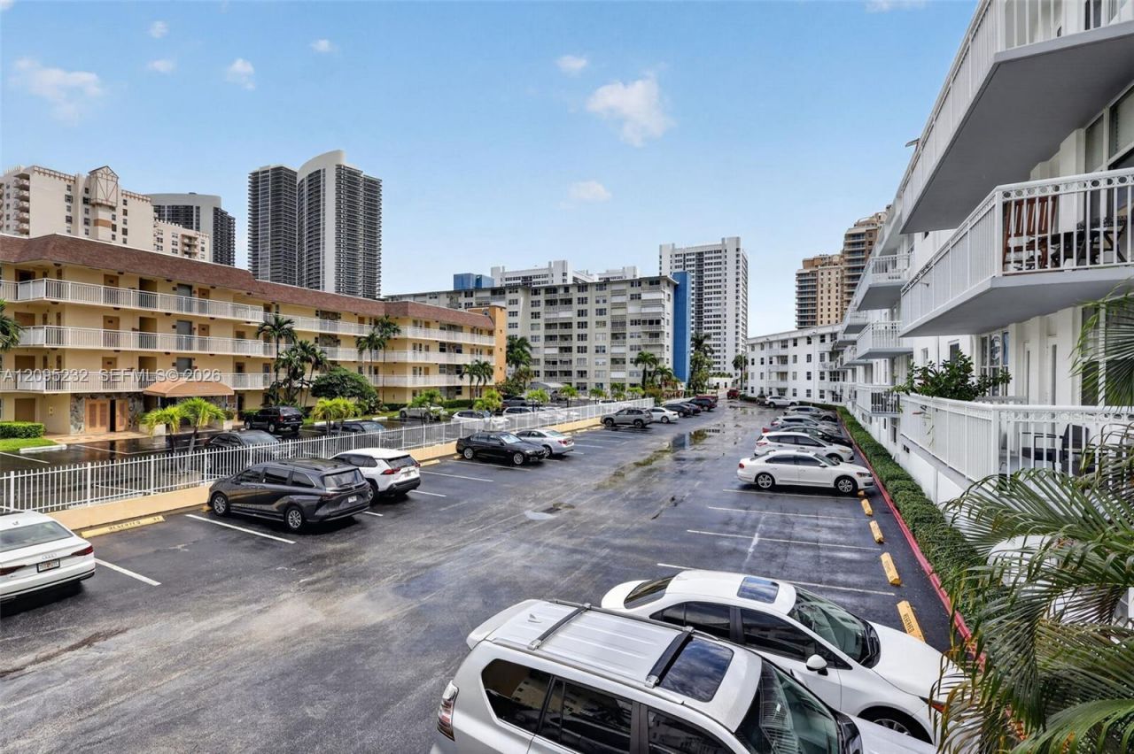 1913 S Ocean Dr, Unit 230, Hallandale Beach, FL 33009 Photo