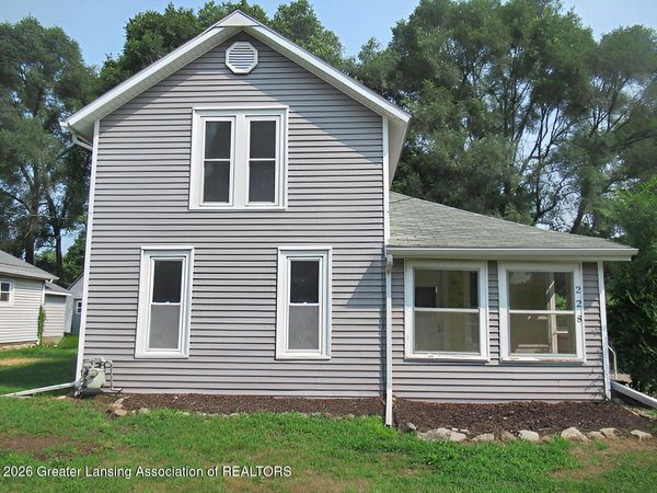 228 W Pearl Street, Ovid, MI 48866