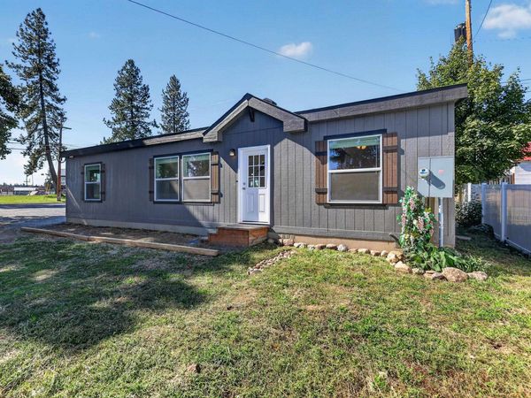 1116 W 1st St, Newport, WA 99156