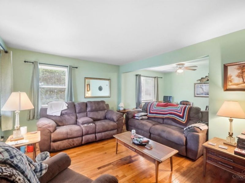 8554 Plainfield Road, Sycamore Township, OH 45236 Photo 6
