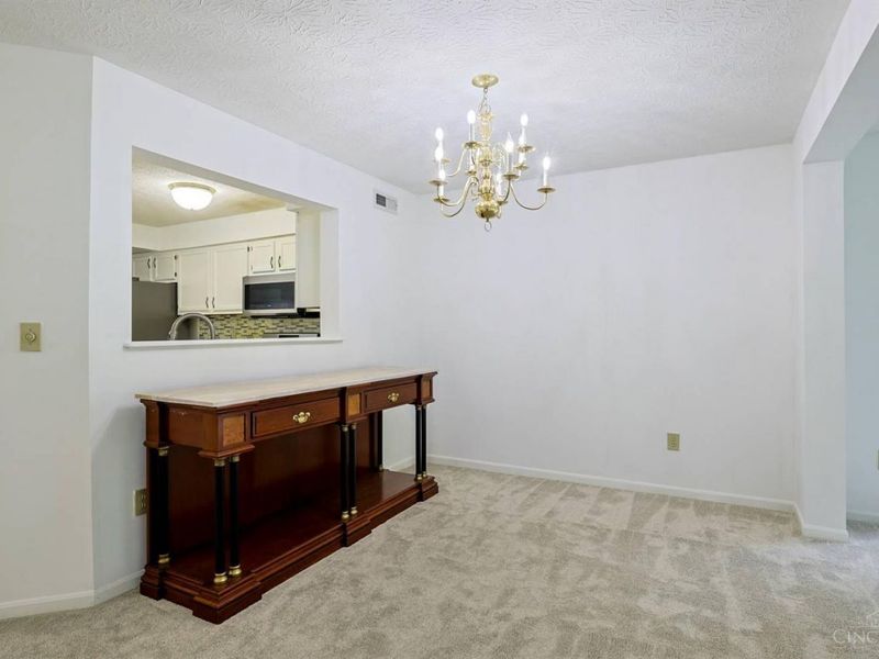 8404 Ridge Pointe Court, Cincinnati, OH 45237 Photo 11