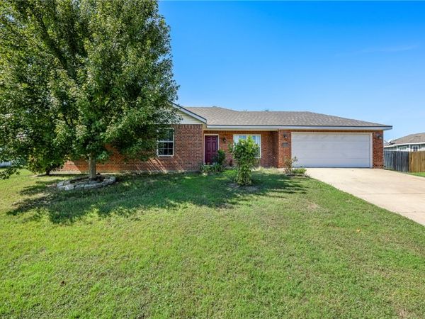 1383 McClelland Road , Elkins, AR 72727