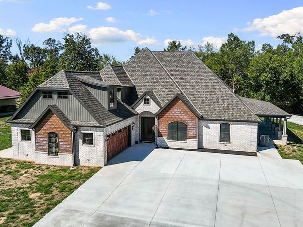 864 Healing Springs Road , Cave Springs, AR 72718