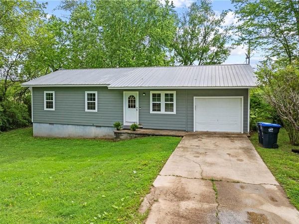 2015 Cedar Ridge Road , Harrison, AR 72601