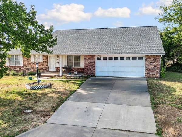 814 Orleans Drive , Rogers, AR 72758