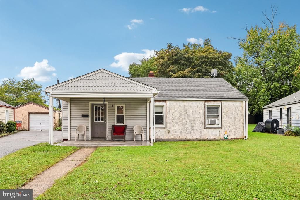 7 HURFORD PLACE , ASTON, PA 19014