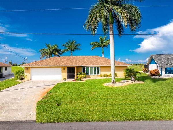 18 BUNKER WAY , ROTONDA WEST, FL 33947