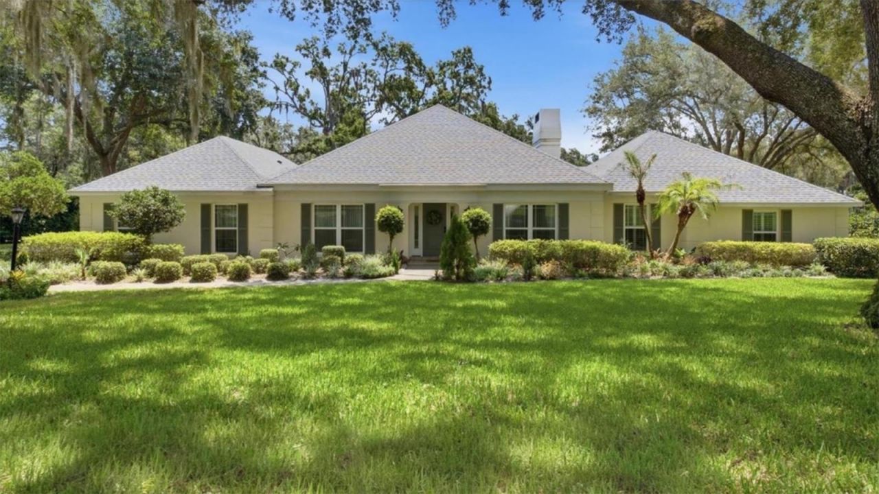 33746 Spring Drive , Leesburg, FL 34788 Main Photo