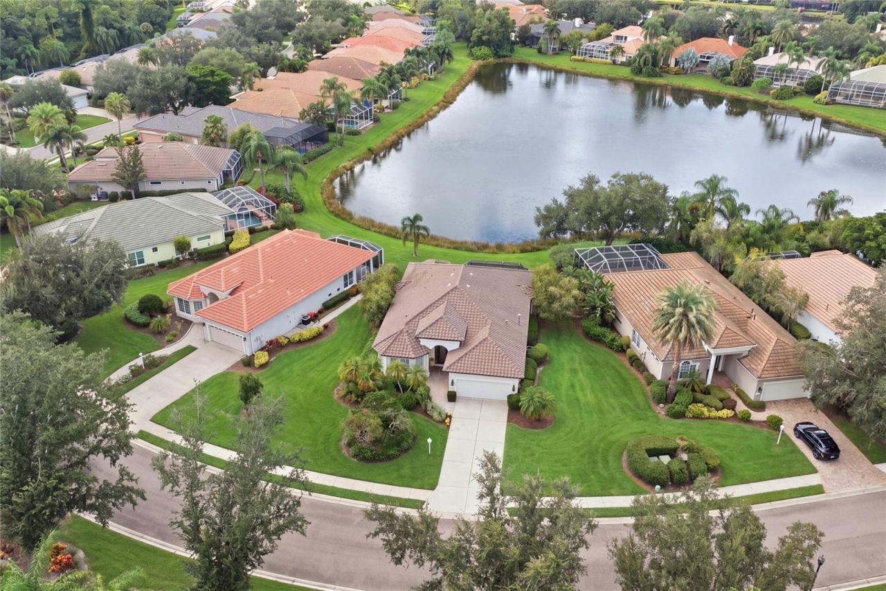 7029 Lennox Place, University Park, FL 34201 Photo