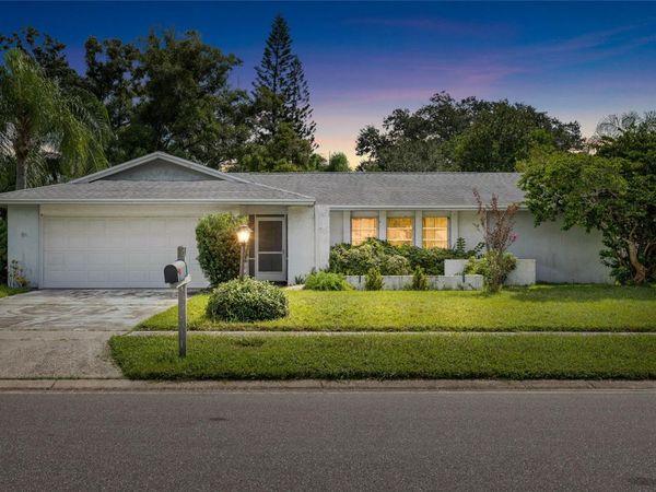 2719 ASHWOOD COURT , CLEARWATER, FL 33761