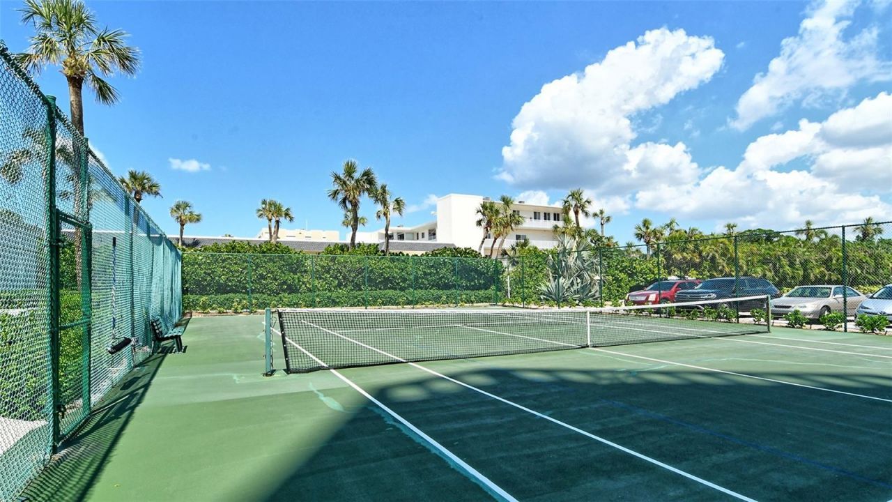2525 Gulf Of Mexico Drive, Unit 7B, Longboat Key, FL 34228 Photo