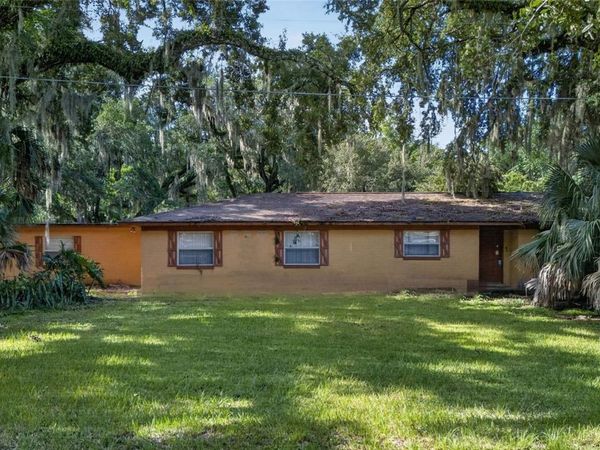 4020 MAGNOLIA DRIVE , LEESBURG, FL 34748