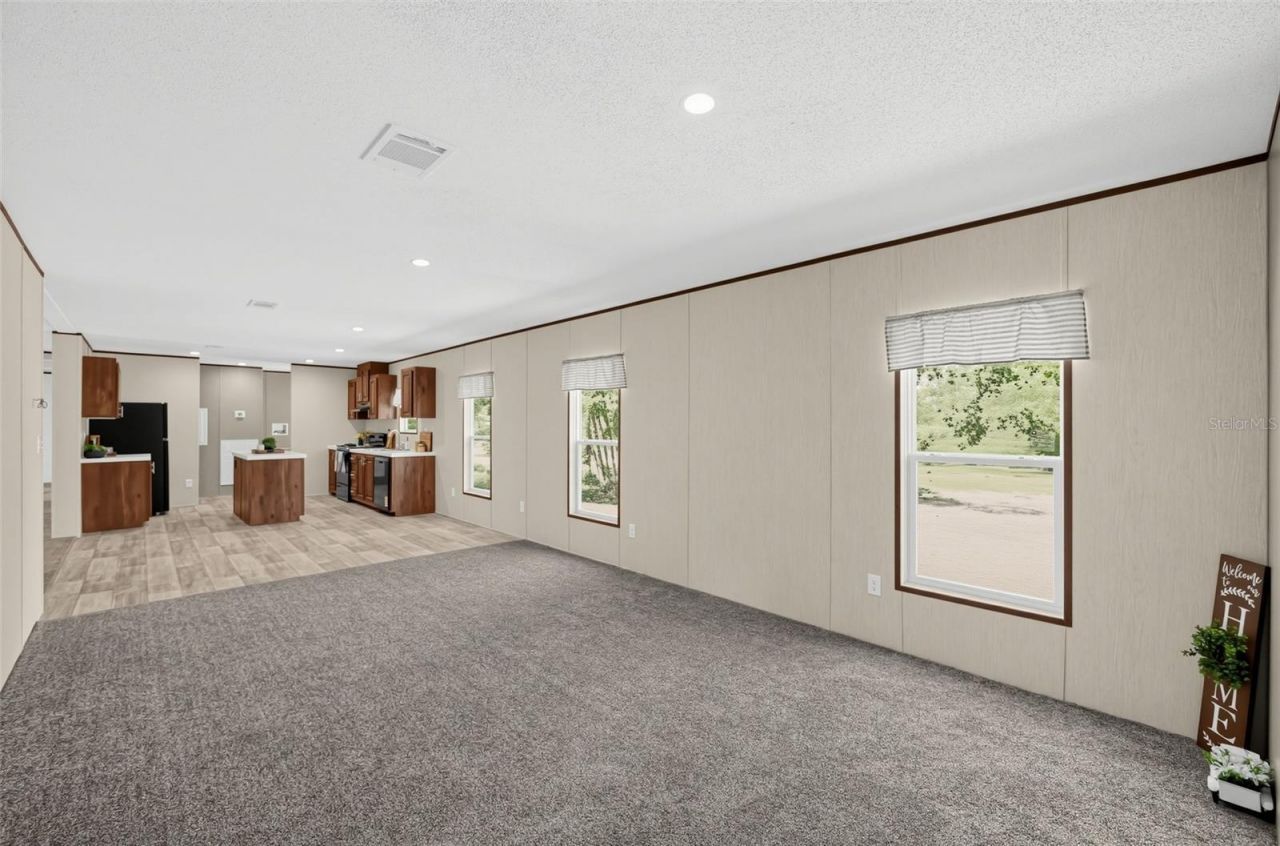 25300 Mardon Circle , Paisley, FL 32767 Photo