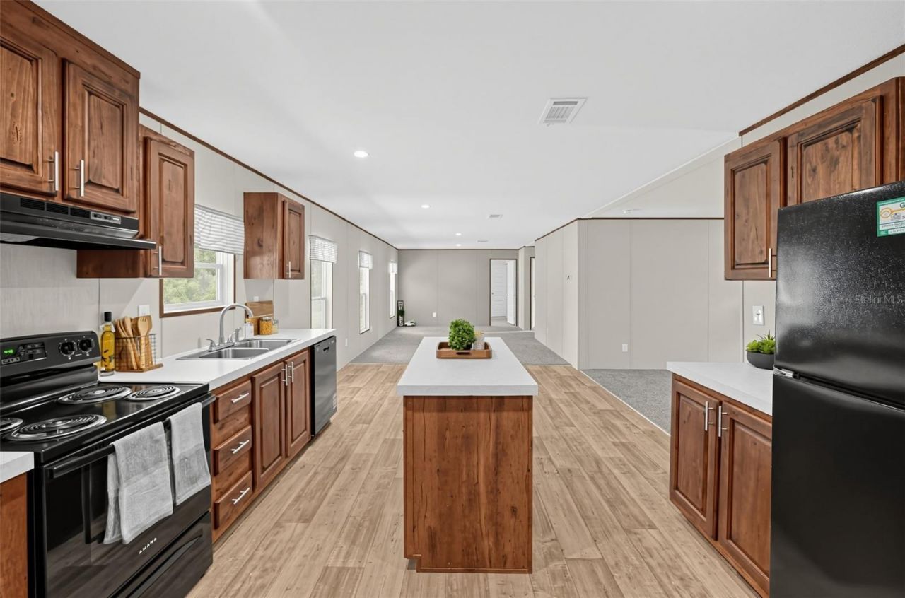 25300 Mardon Circle , Paisley, FL 32767 Photo