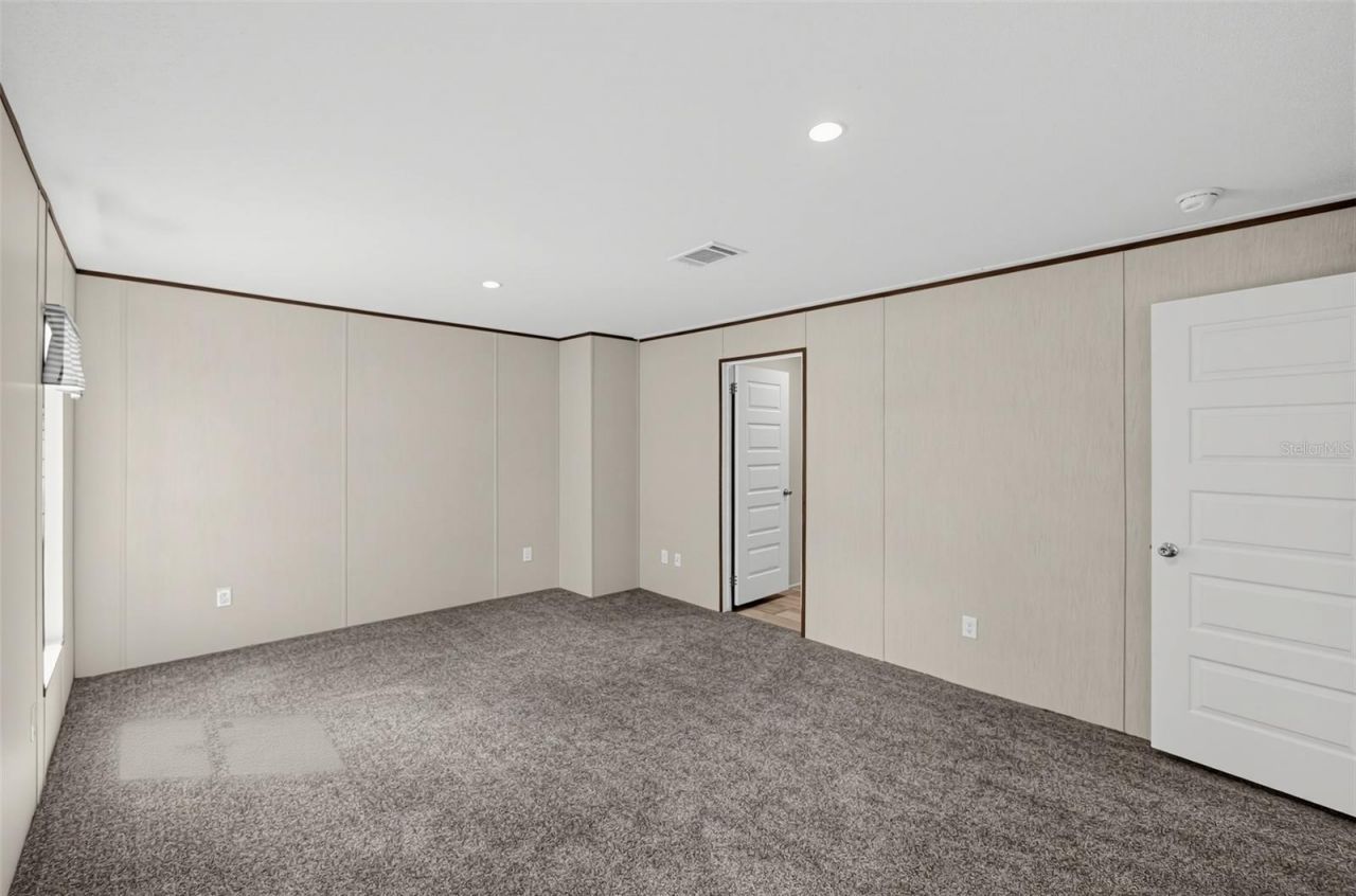 25300 Mardon Circle , Paisley, FL 32767 Photo