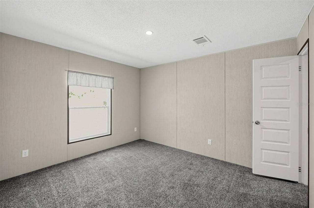 25300 Mardon Circle , Paisley, FL 32767 Photo