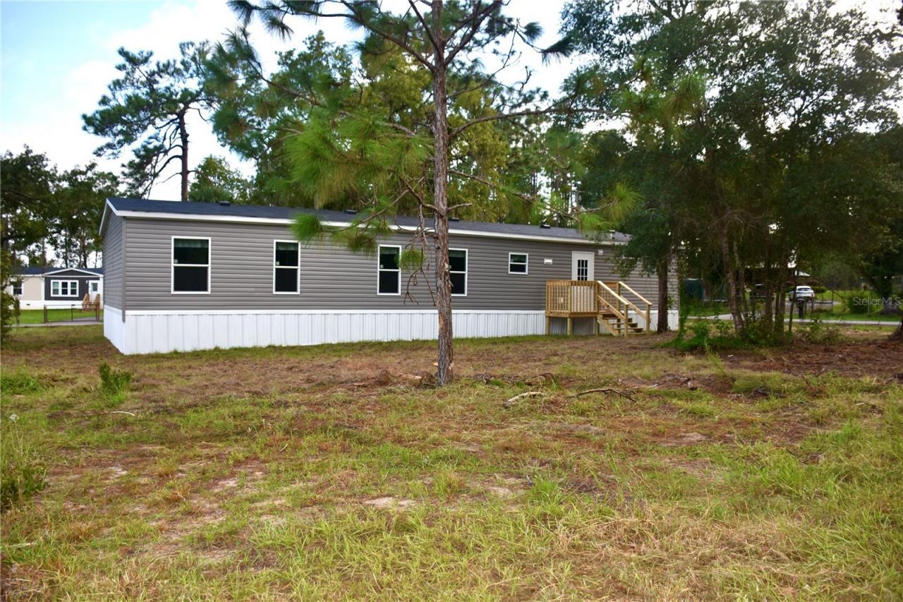 25300 Mardon Circle , Paisley, FL 32767 Photo