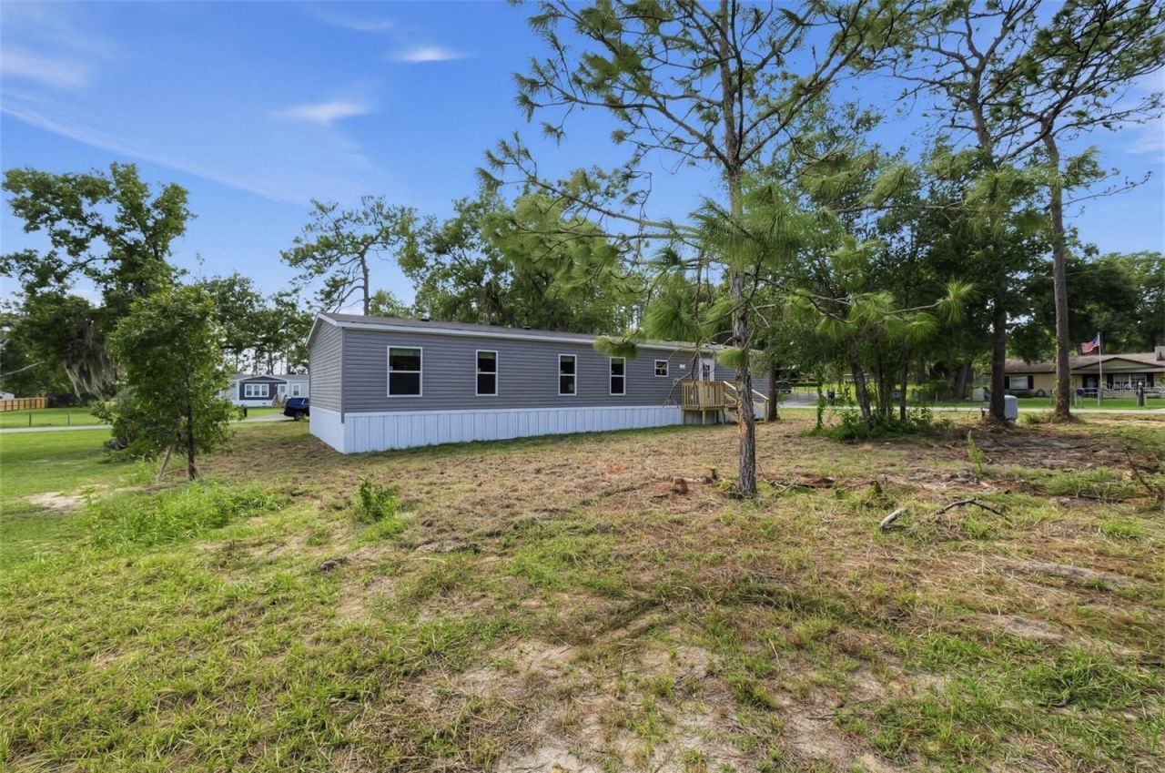 25300 Mardon Circle , Paisley, FL 32767 Photo