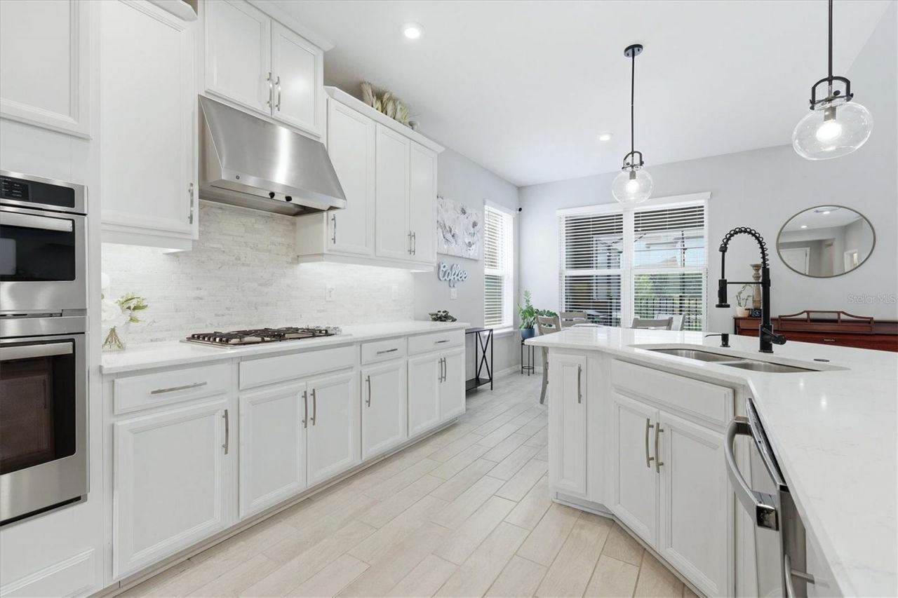 9303 Starry Night Avenue , Sarasota, FL 34241 Photo