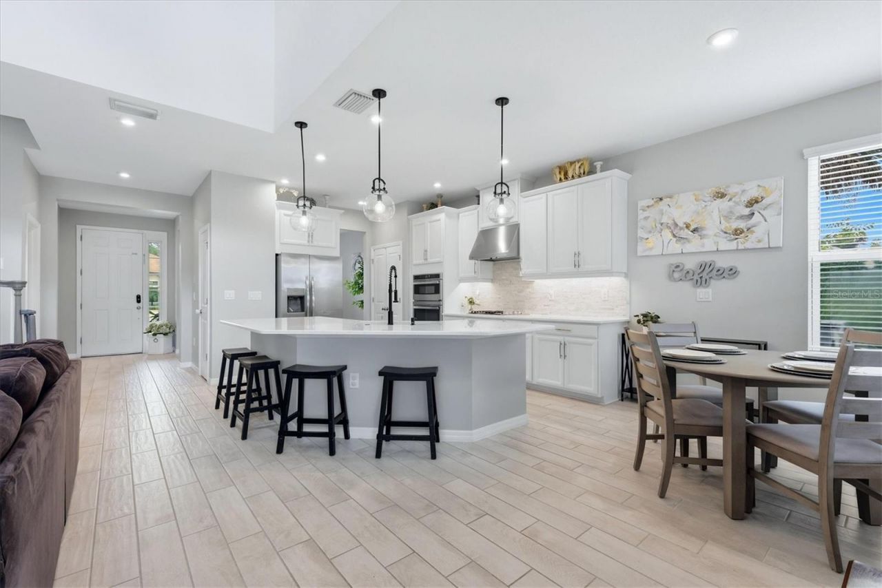 9303 Starry Night Avenue , Sarasota, FL 34241 Photo