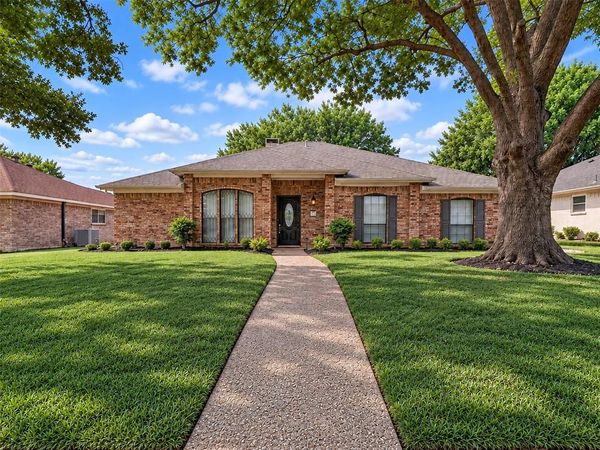 805 Green Brook Drive, Allen, TX 75002