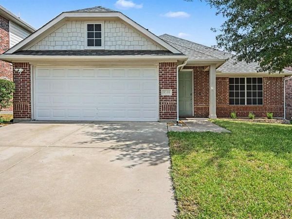 8108 Ruse Springs Lane, Fort Worth, TX 76131