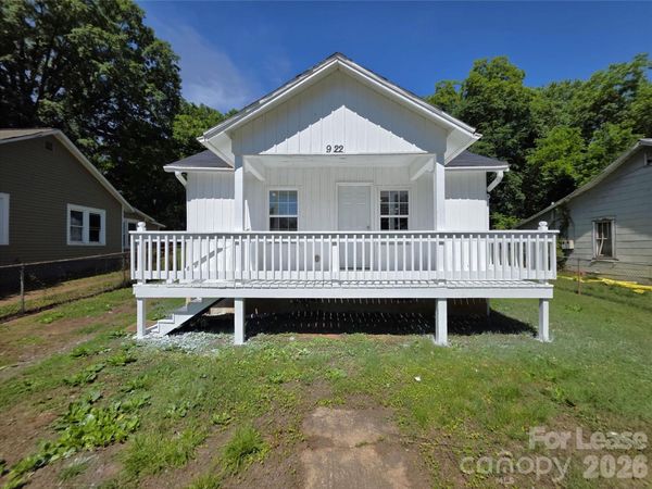 922 S Meeting Street , Statesville, NC 28677