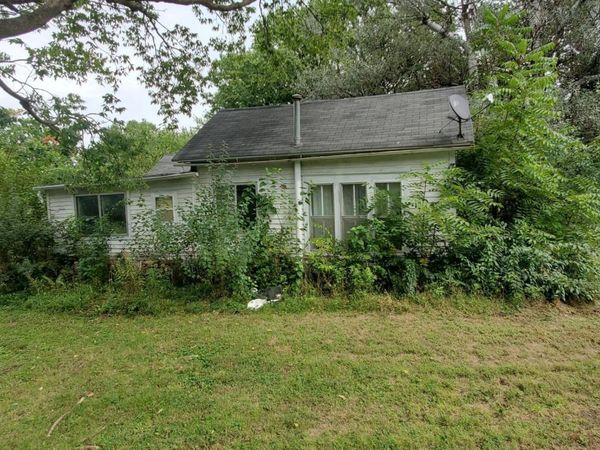 1107 Lone Mountain Avenue, Bedford, IA 50833