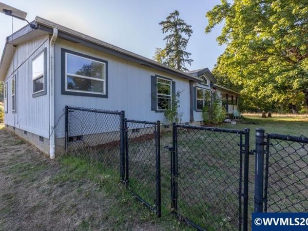 9445 McBeth Rd, Dallas, OR 97338