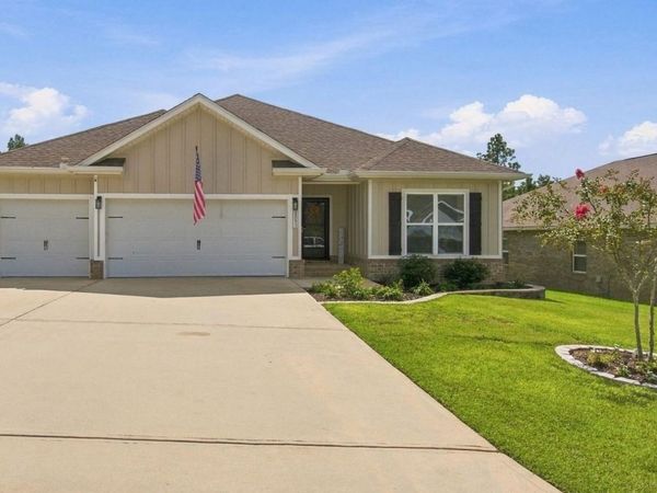 8093 Majestic Cypress Dr, Milton, FL 32583