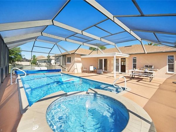 3832 SW 20th AVE, CAPE CORAL, FL 33914