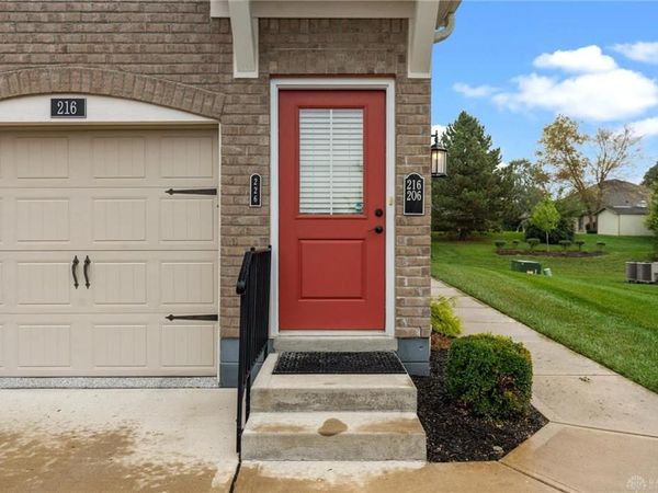 226 Old Pond Road, Springboro, OH 45066