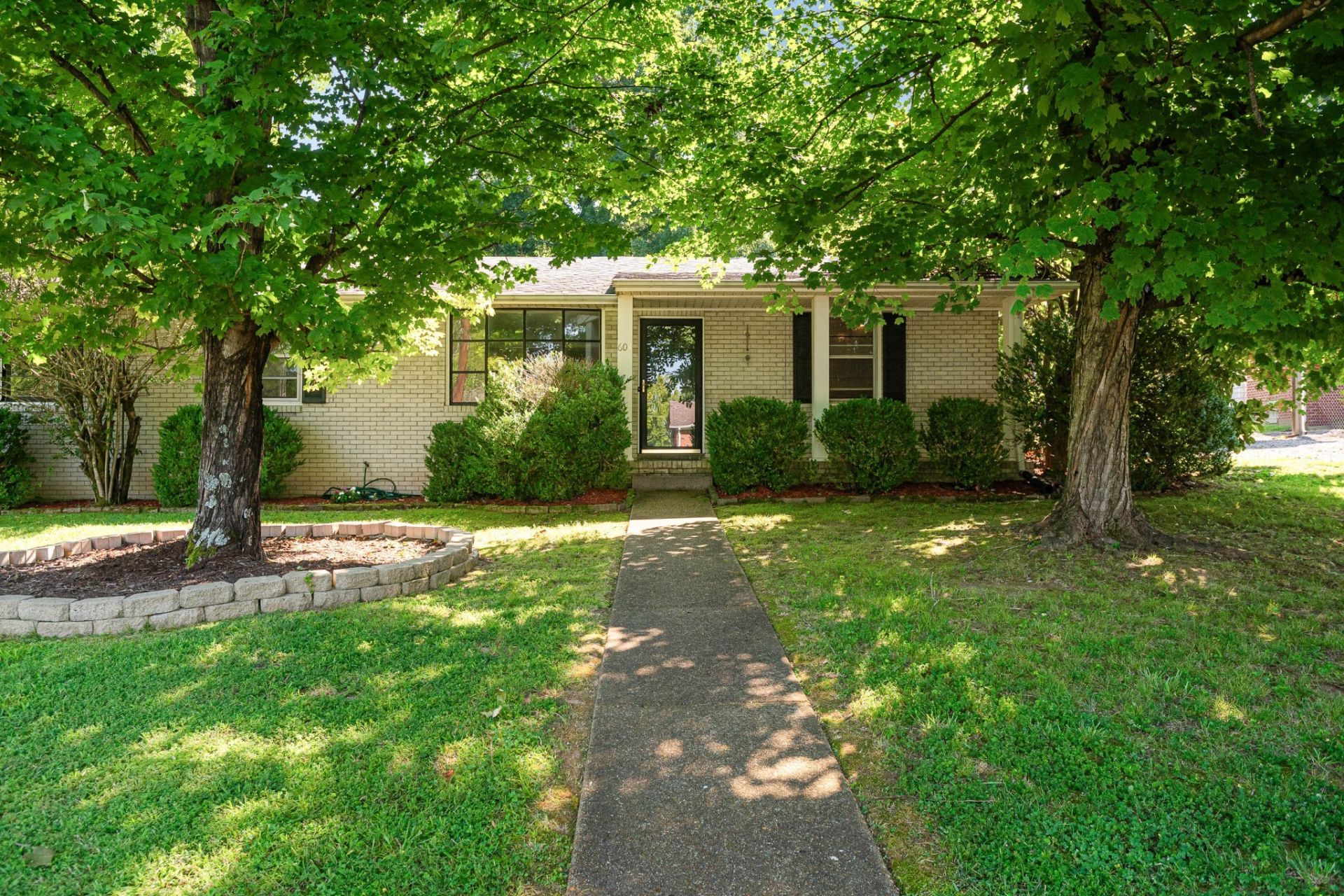 604 Meadow Lane Dr, Nashville, TN 37221 Main Photo