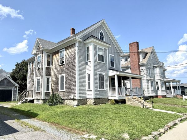 20 Brewster, Unit 1, Plymouth, MA 02360
