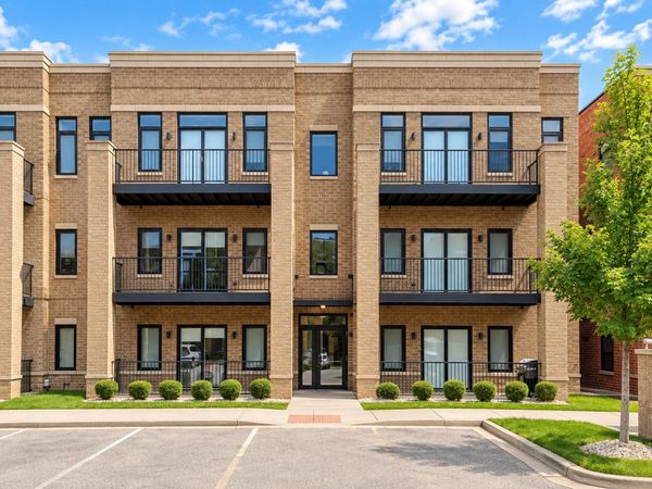 8467 GRAND Avenue , Unit 102, River Grove, IL 60171