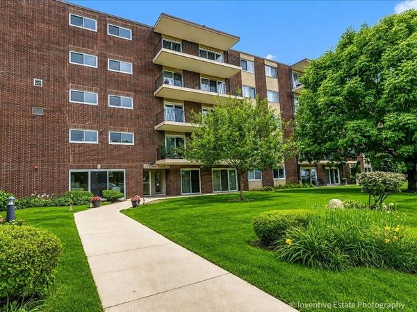5300 Walnut Avenue, Unit 22B, Downers Grove, IL 60515