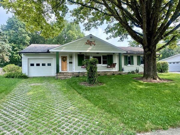 439 Granville Square , Worthington, OH 43085