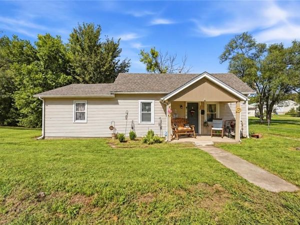 908 W Main Street, Richmond, MO 64085