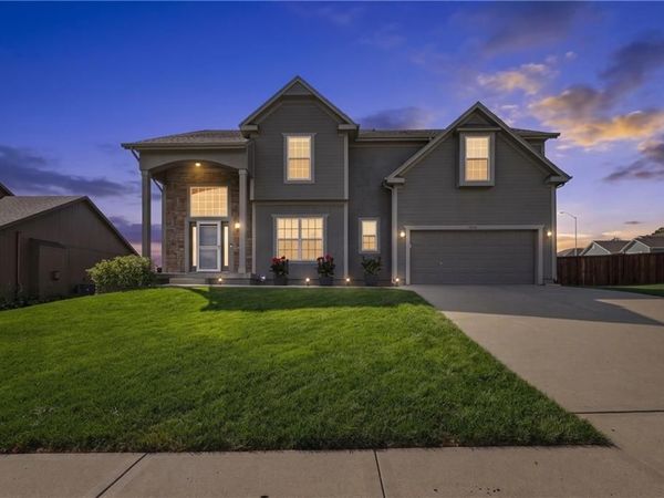 9644 N Adrian Avenue, Kansas City, MO 64154