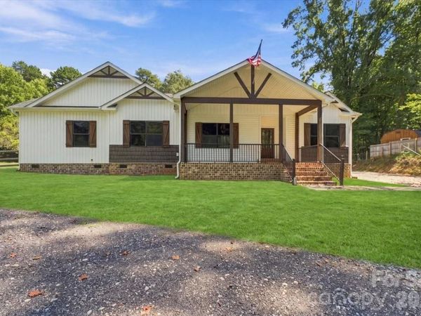 2481 Shelton Avenue , Statesville, NC 28677
