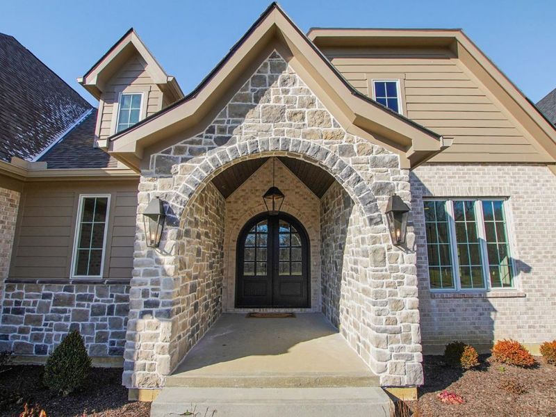 6956 Shadow Ridge Road, Anderson Township, OH 45230 Photo 2