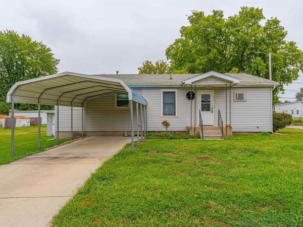 604 N MADISON Street, Lincoln, IL 62656