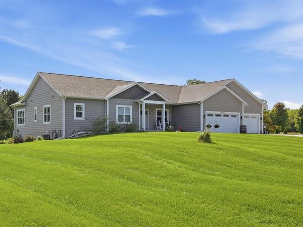 N120W20255 Dolores COURT, Germantown, WI 53022