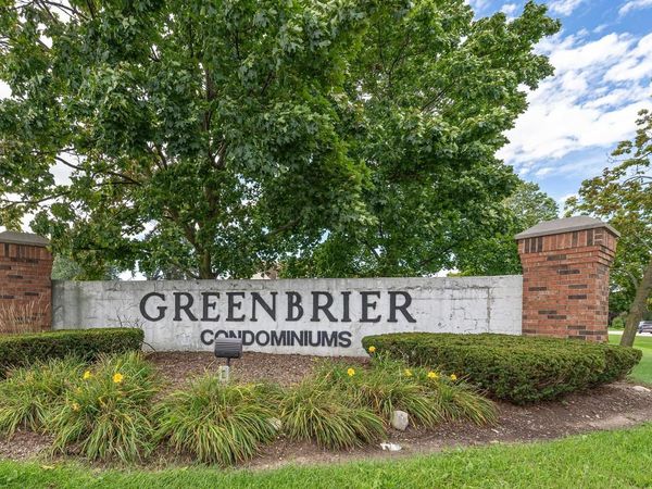 10625 N Ivy COURT, Mequon, WI 53092