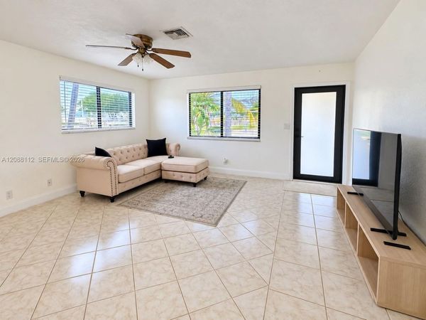 747 SW 5th St , Unit ., Dania Beach, FL 33004