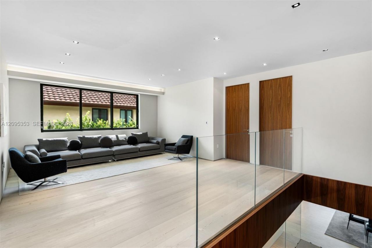 360 Harbor Dr , Key Biscayne, FL 33149 Photo