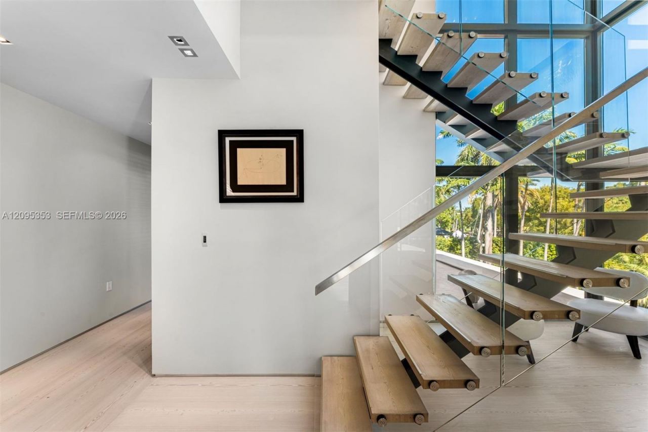 360 Harbor Dr , Key Biscayne, FL 33149 Photo