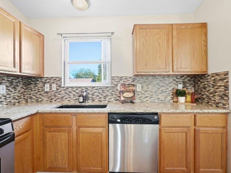 8650 Cadet Drive S, Galloway, OH 43119 Photo 12