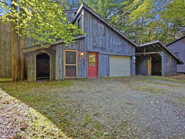 85 Upper Access Road, Hinesburg, VT 05461