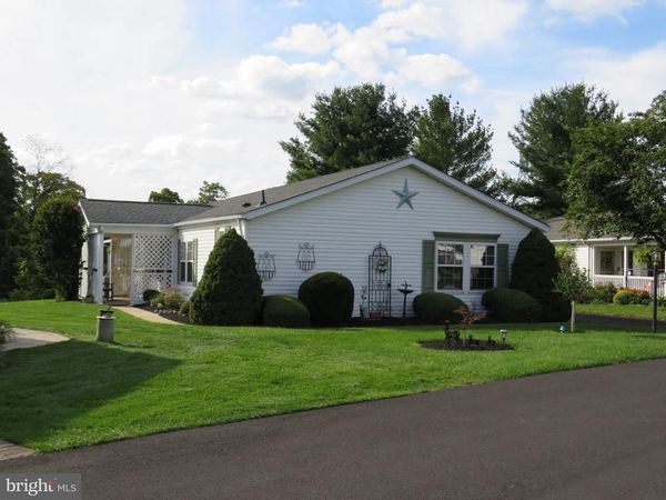 296 BLACKBERRY CIRCLE, NEW HOPE, PA 18938